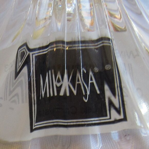 Mikasa Park Lane Wine Glass, 6 1/8" High, Full Lead Crystal                 B222 - Picture 5 of 7